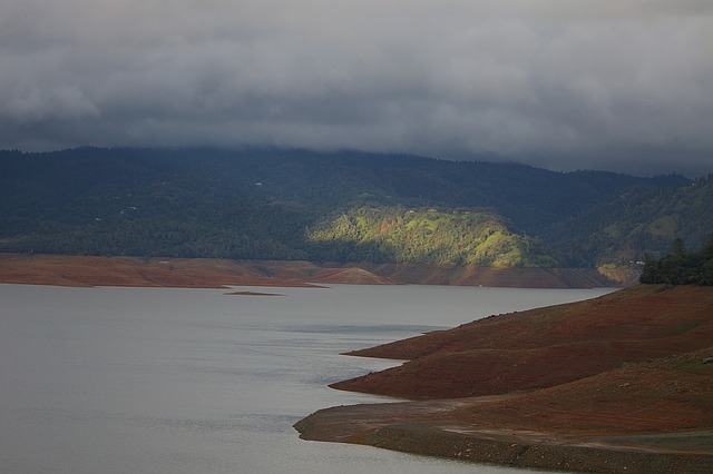 California drought: mandatory water restrictions imposed