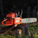 How A Chainsaw Works